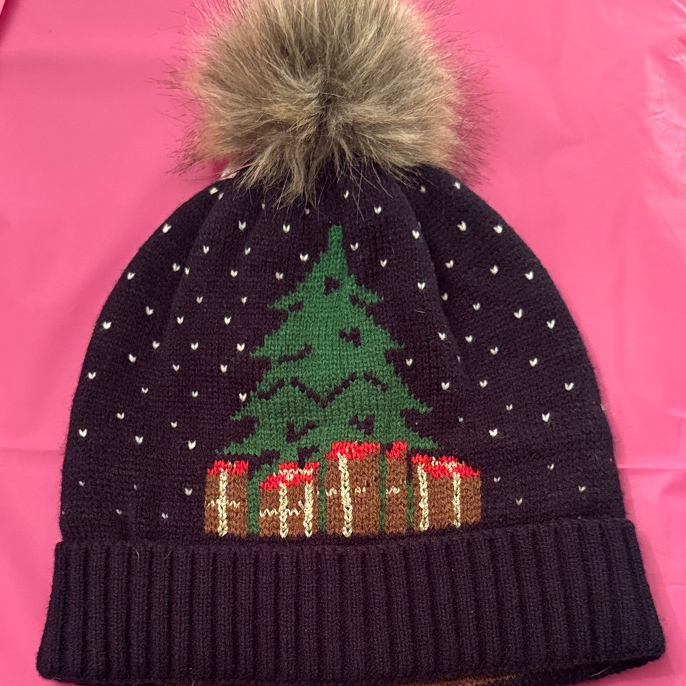 Festive Pom-Pom Beanie - Black and Green